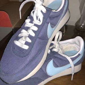 Women’s Nike LDV LE